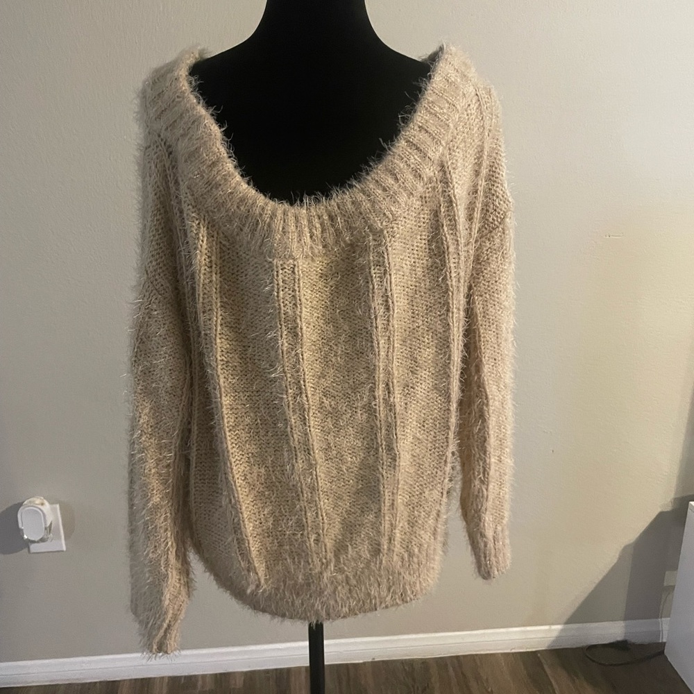 Sweater - Picture 3 of 4